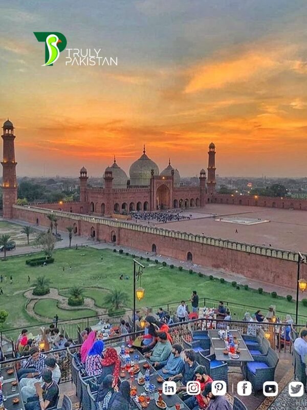 Top 5 Historical Sites in Lahore