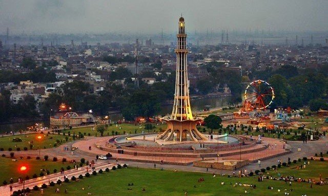 Minar-e-Pakistan: The Independence Landmark 