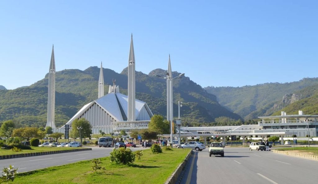 Things to do in islamabad. Beautifull Picture of Faisal mosque Islamabad