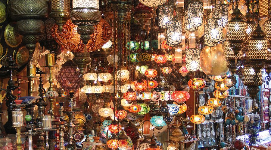 Anarkali Bazar Lahore.
lahore famous things to buy