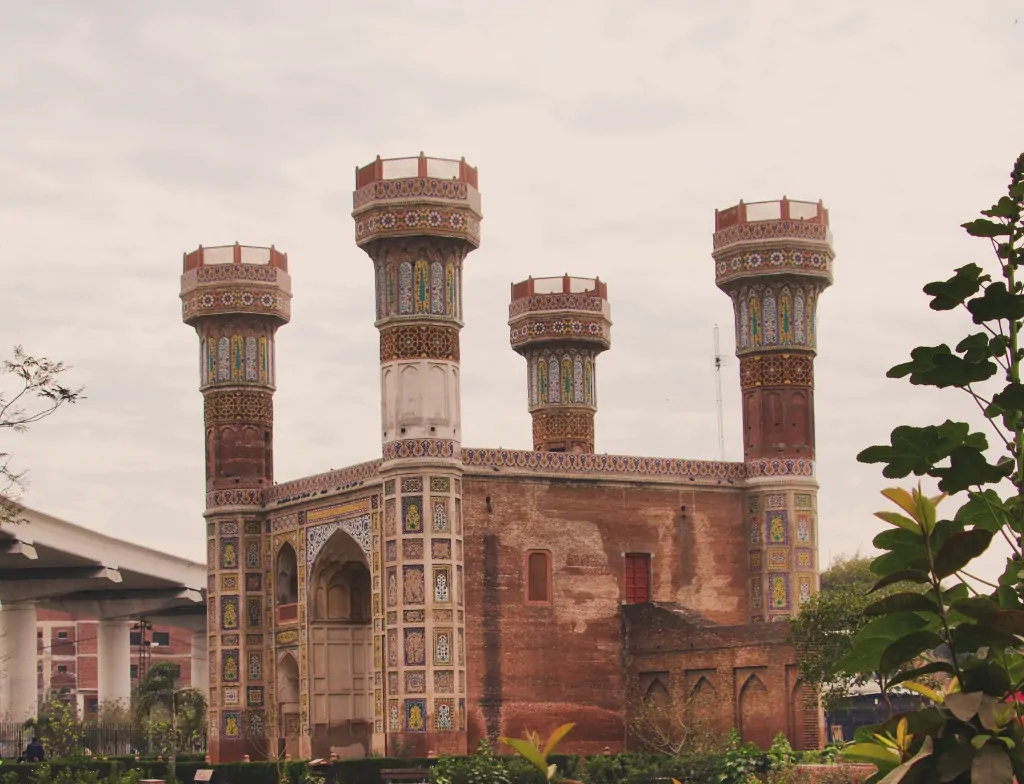 The Mughal story behind Chauburji Chowk